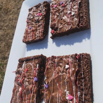 𝐋𝐚𝐫𝐠𝐞 𝐁𝐫𝐨𝐰𝐧𝐢𝐞 🍫