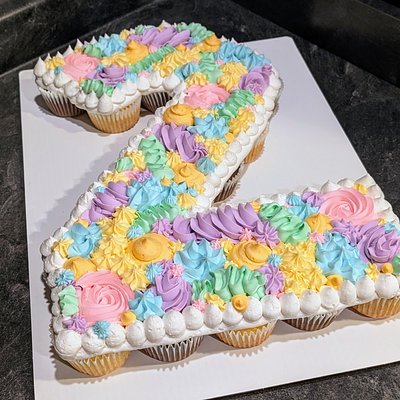 Custom Cupcake Cake - 24 Cupcakes 