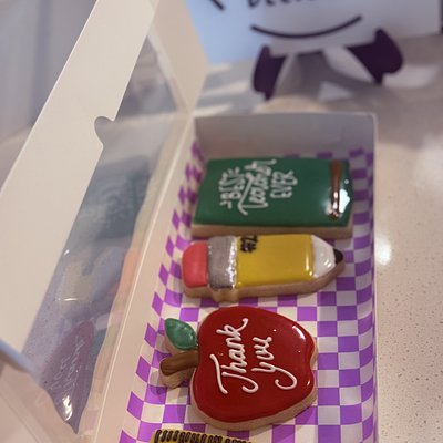 Custom cookie box