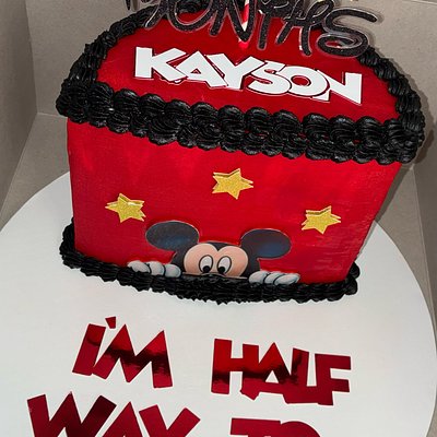 1/2 Smash Cake 