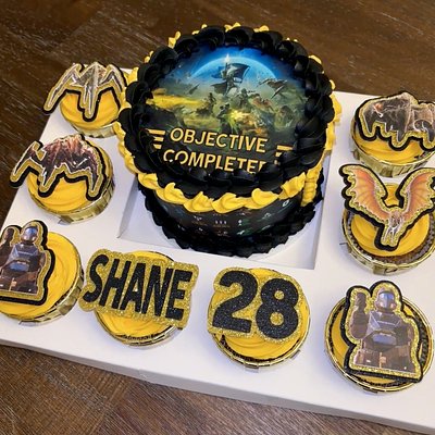 Bento Box w/ 5” Cake + 8 Custom Cupcakes