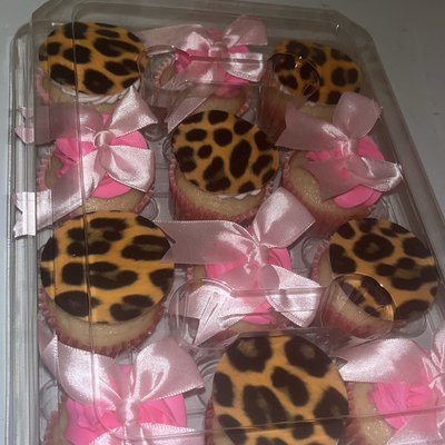 6ct Cupcakes 