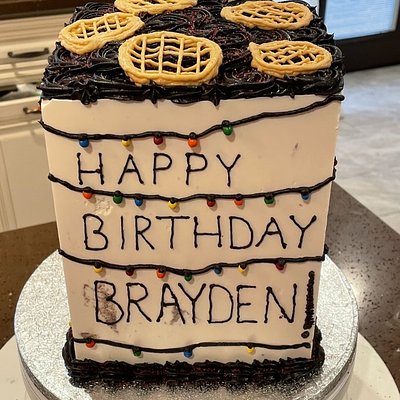 5” Tall Buttercream *SQUARE Cake ~30 Servings