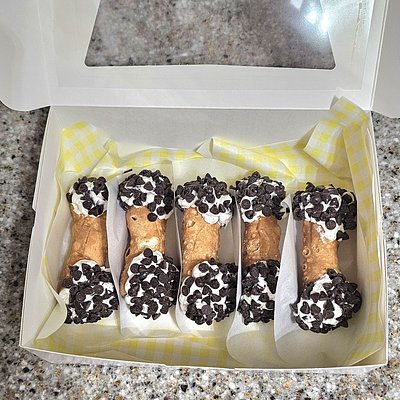 Sweet Cream Pastry- 5 Count