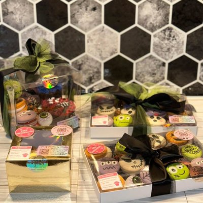 Frightfully Fun Character Macarons 