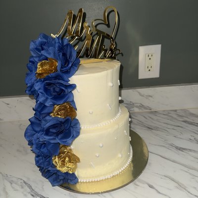 Classic 2-Tier Cake (6” & 8”)