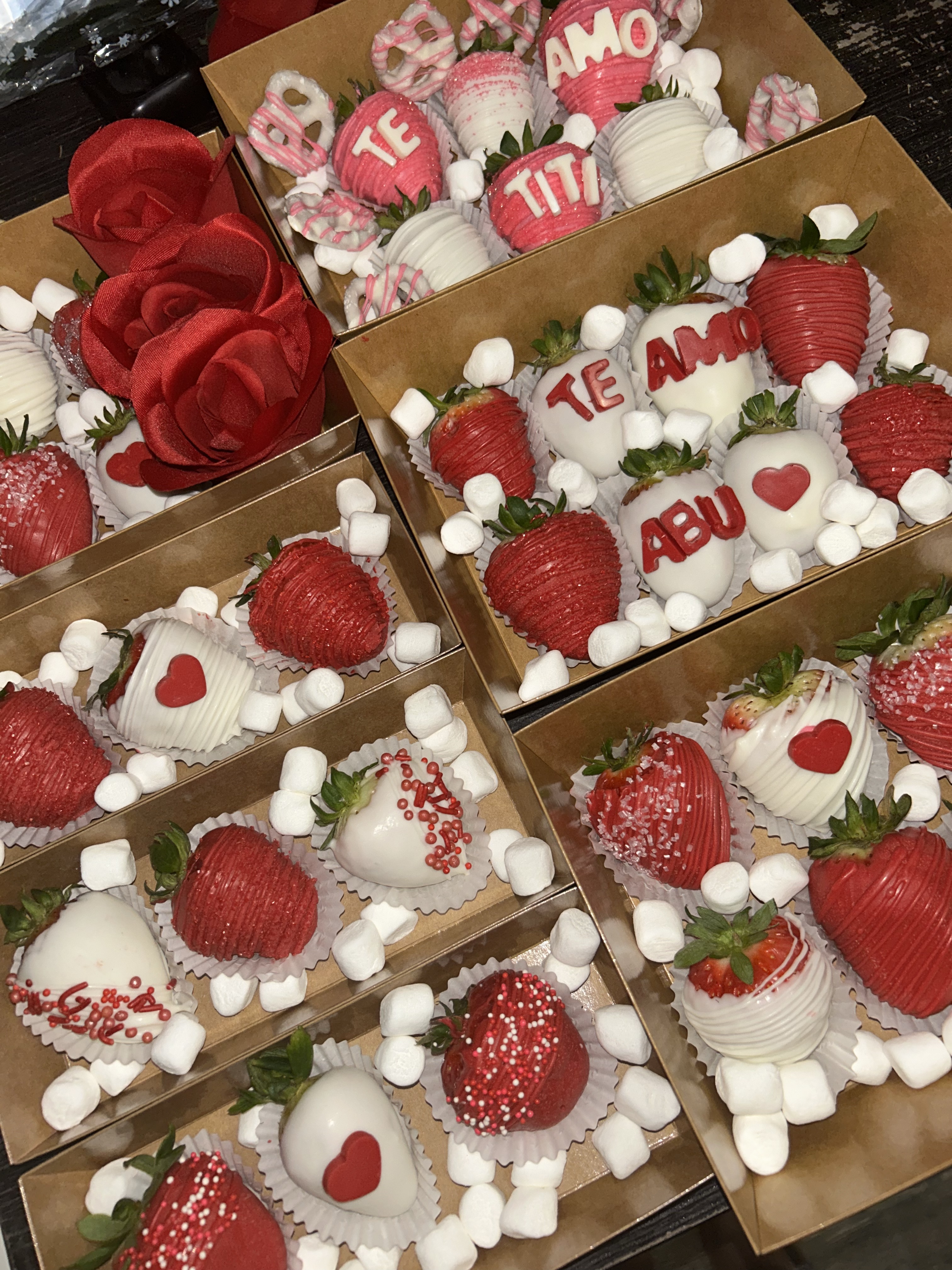 12 Chocolate Covered Strawberries 