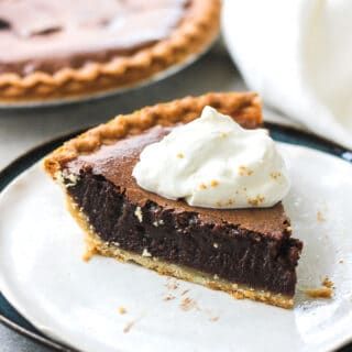 Old-fashioned Chocolate Fudge Pie 
