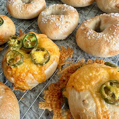 Jalapeño/cheddar Sourdough Bagels (6 Per Order)