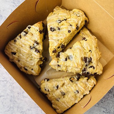 Sourdough Chocolate Chip Scones (8ct)