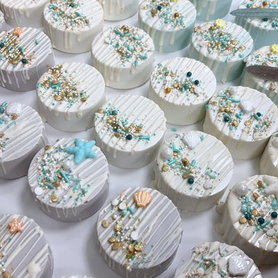Event Cake Pucks