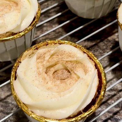 Cinnamon Roll Cupcakes
