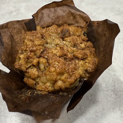 GF Banana Muffin w/Cinnamon Walnut Streusel