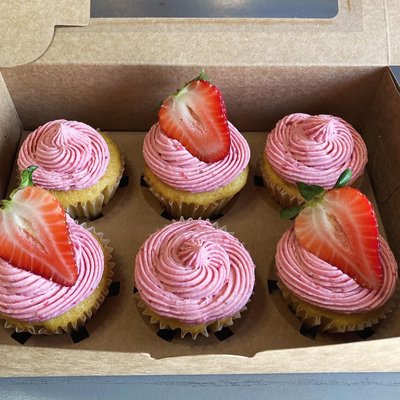 Chocolate Cupcakes With Strawberry Cream Cheese Frosting