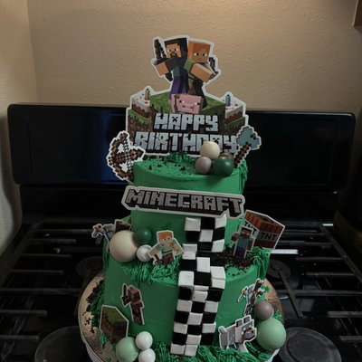 2 Tier Custom Cake 9” & 6” Feeds 50ppl