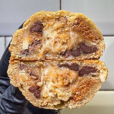 MEGA: Biscoff Samoa Cheesecake 🤯