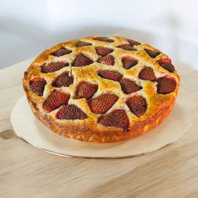 Sugar-Free Sourdough Cake With Strawberries 
