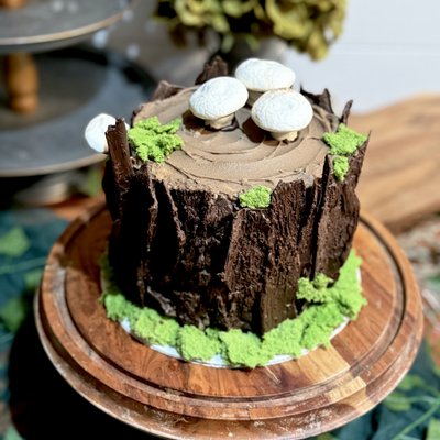 Custom Cakes 