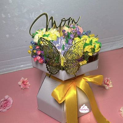 4 Count Custom Cupcake Bouquet 