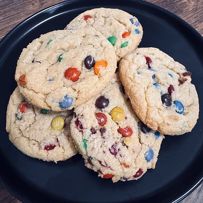 M&M