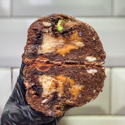 PAST FLAVOR - View Only🥲: Trick Or Treat: Peanut Boo-ter Swirl 🥜👻