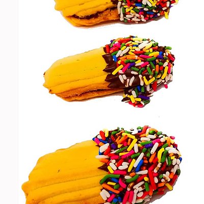 ITALIAN COOKIES - CHOCOLATE DIPPED RASPBERRY SANDWICH COOKIES Sold By Pound 