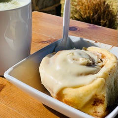 Jumbo Cinnamon Rolls with cream cheese icing: Total 5 