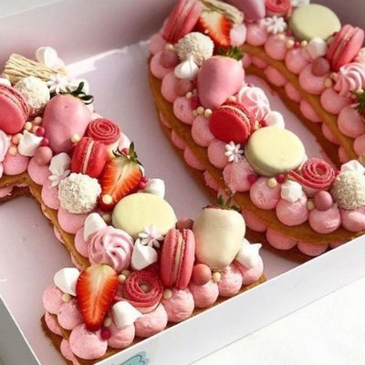 Macaron Cookie Number Cakes