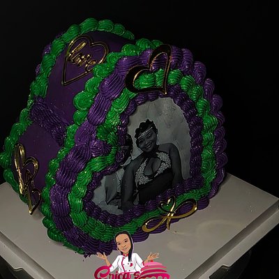 Side Stand Heart Cake