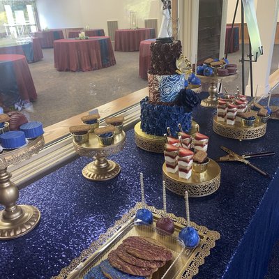 Dessert Table (Medium)