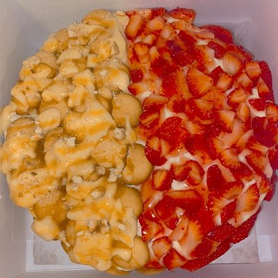 2 Face Cake ( Banana Pudding & Strawberry Velvet)
