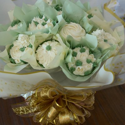 Cupcake Bouquet (3, 7, 12, or 19 Cupcakes)