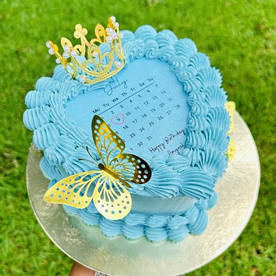 6 Inch Custom Heart Cake