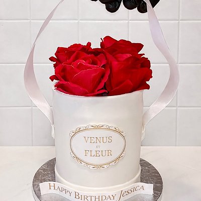5” Venus Et Fleur Cake