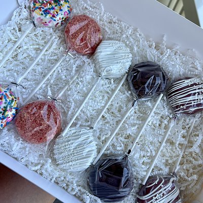 Pre Order- Mixed Cake Pop Box!