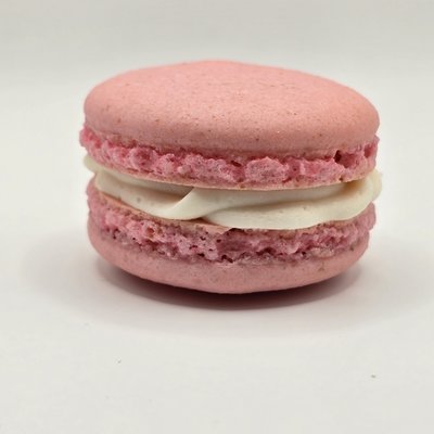 Strawberries And Cream Macarons 6 Pack