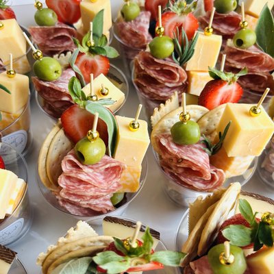 Mini Charcuterie Cups (20 minimum) 
