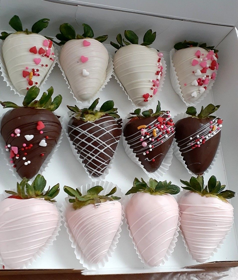 Classic Chocolate Covered Strawberries 