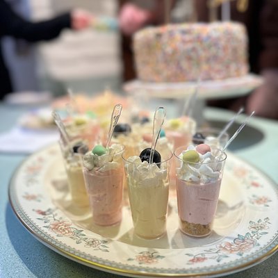 Mini Dessert Cups (6 Dessert Min.)   