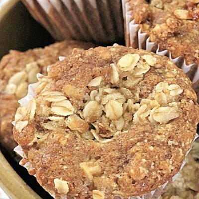 Apple Cinnamon Oatmeal Muffins (4 Pack)