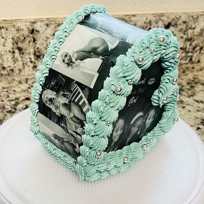 Standing Image Heart Cake 