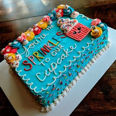 1/4 Sheet Cake (Typically Serves 15-25)