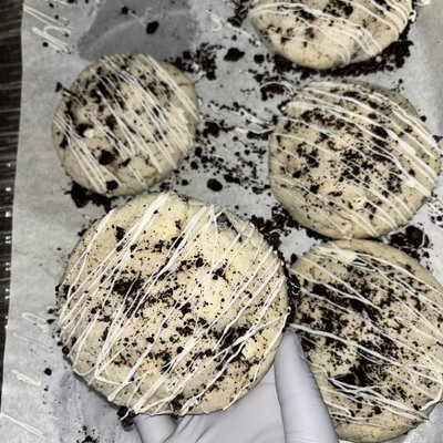 Cookie’s & Cream Cookie