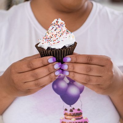 Monogram Dessert Box - Cupcakes Only