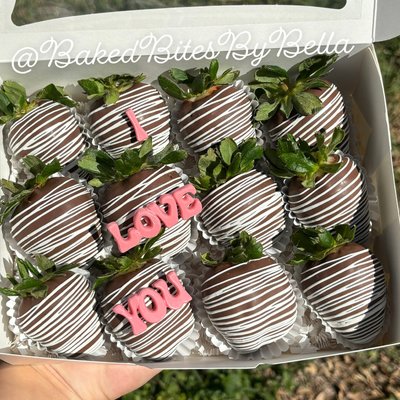 Classic Strawberries W/ Letters: 12 Count