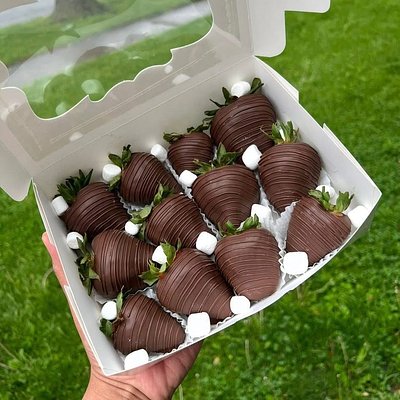 Whole Dozen Chocolate Covered Strawberries