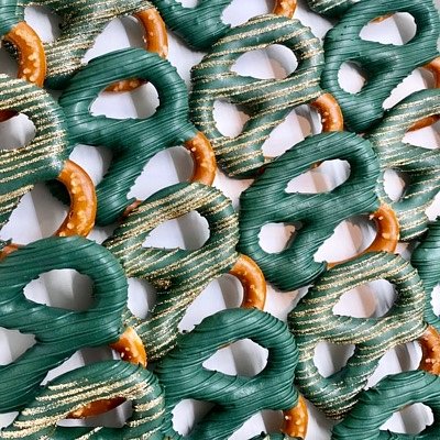 Giant Regular Pretzels 12 Ct. 