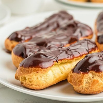 Chocolate Eclair 