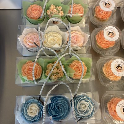 Cupcake Gift Box (3 Cupcakes)