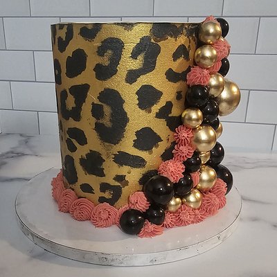 Custom Round Cake | 6"